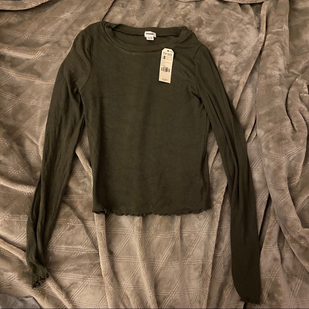 Garage Lettuce Edge Crew Long Sleeve Sea Turtle